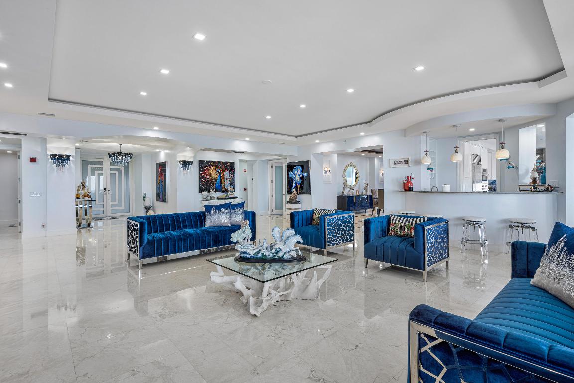 ATHENA CONDO - Residential