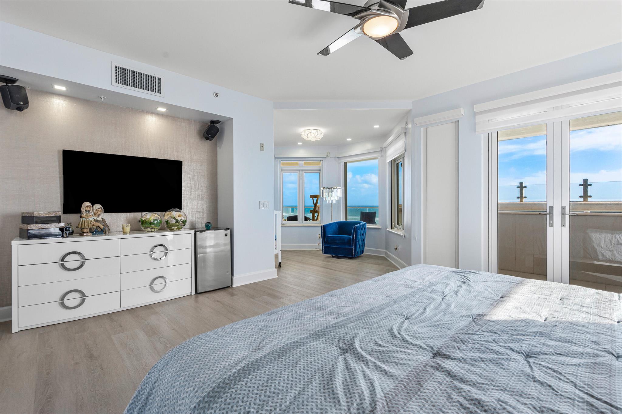 ATHENA CONDO - Residential