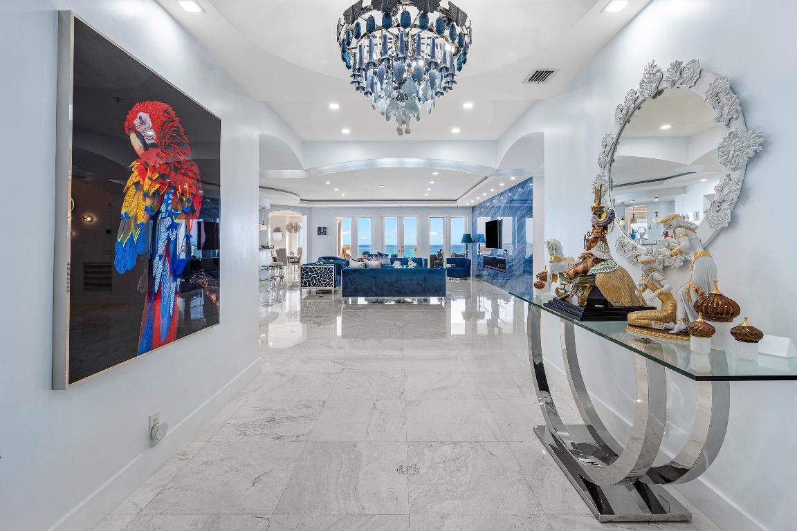 ATHENA CONDO - Residential