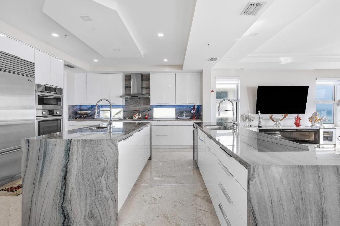 ATHENA CONDO - Residential