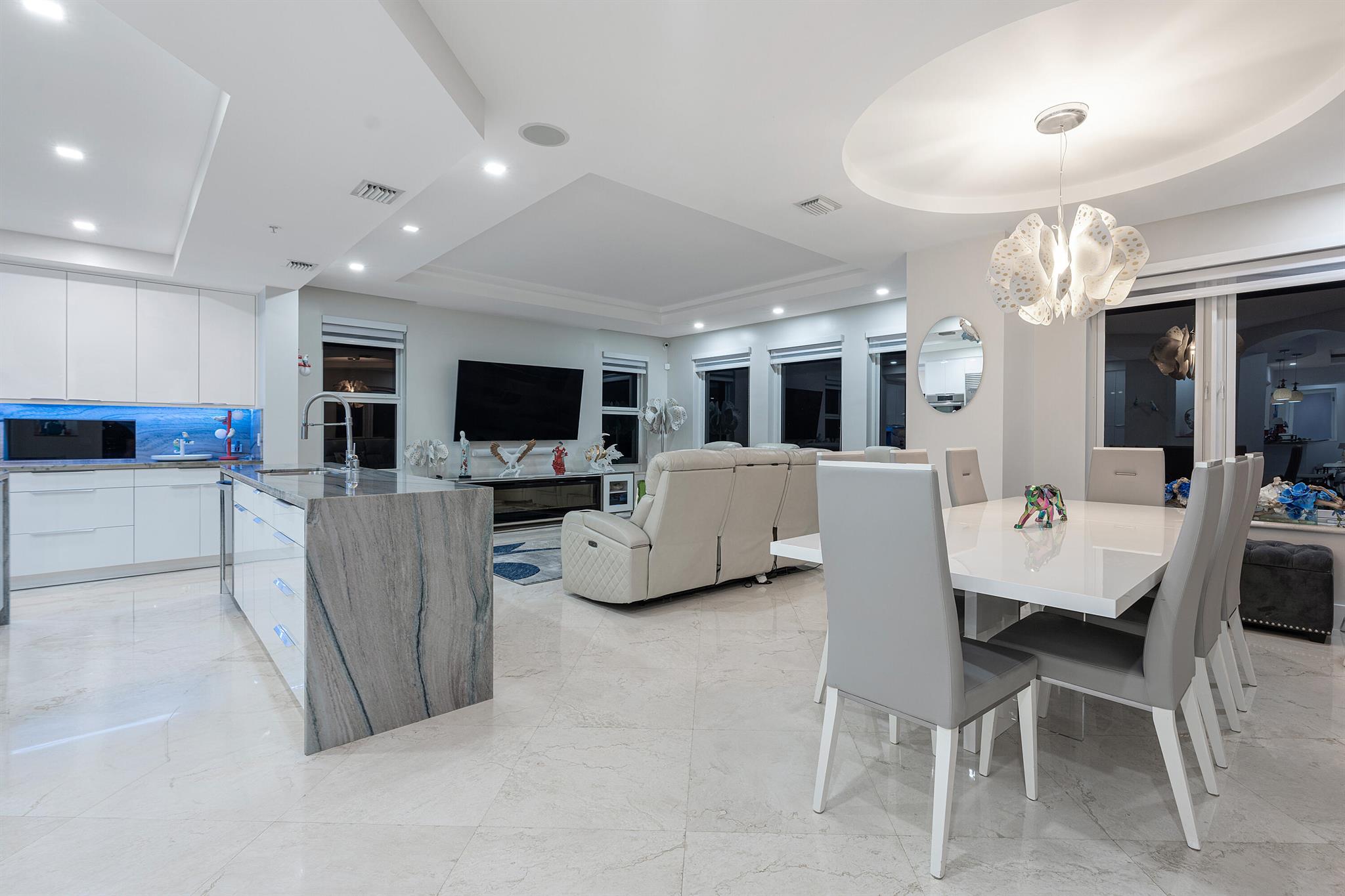 ATHENA CONDO - Residential