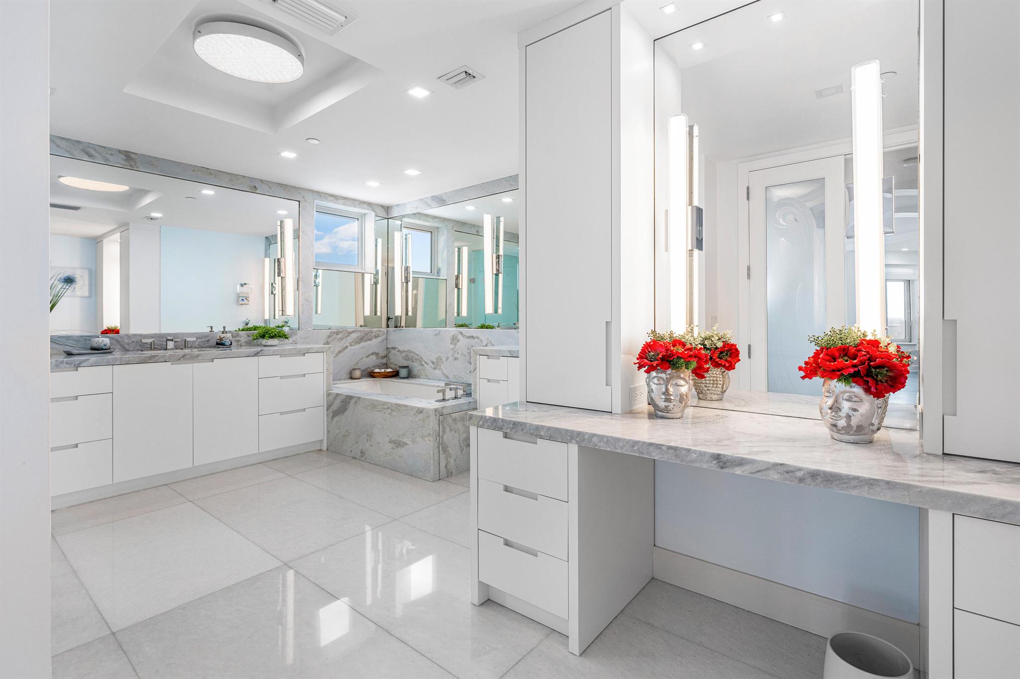 ATHENA CONDO - Residential