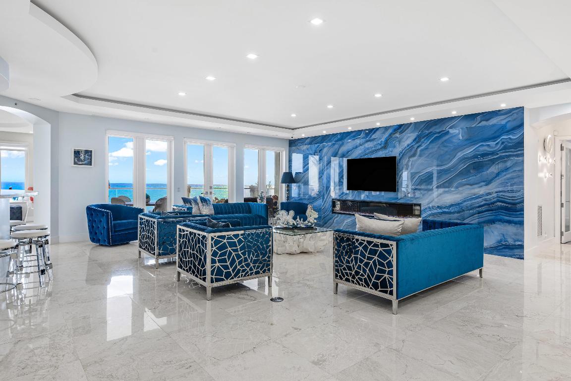 ATHENA CONDO - Residential