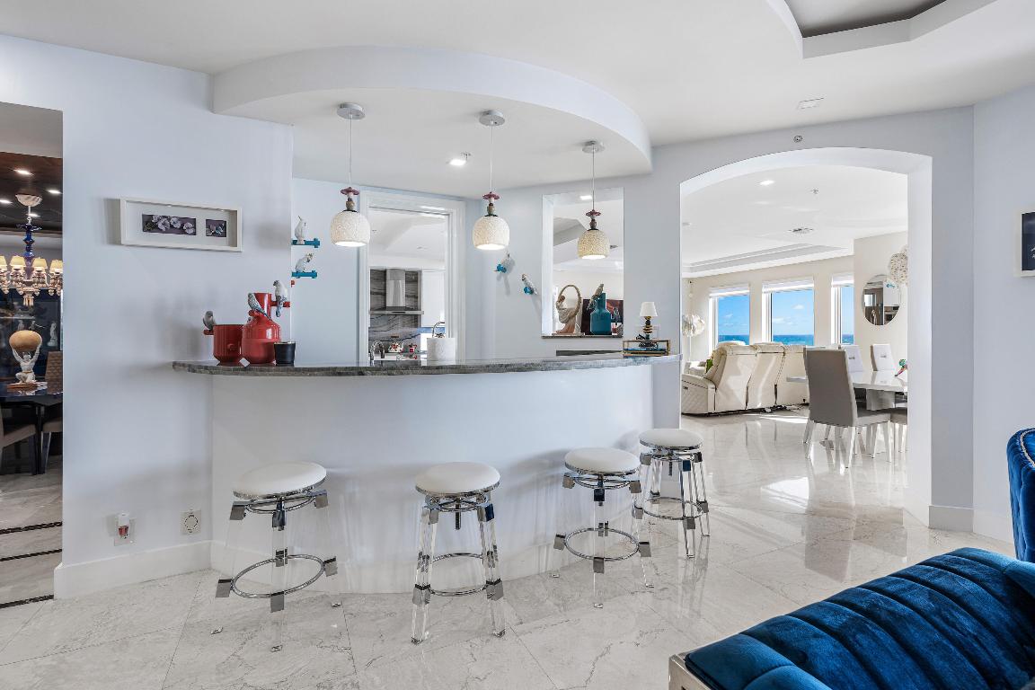 ATHENA CONDO - Residential