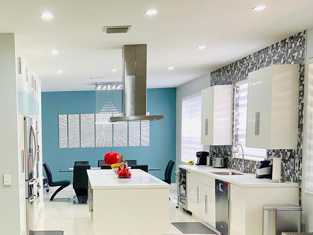 Photo of 3898 Falcon Ridge Circle, Weston, FL 33331 (MLS # B26010831)