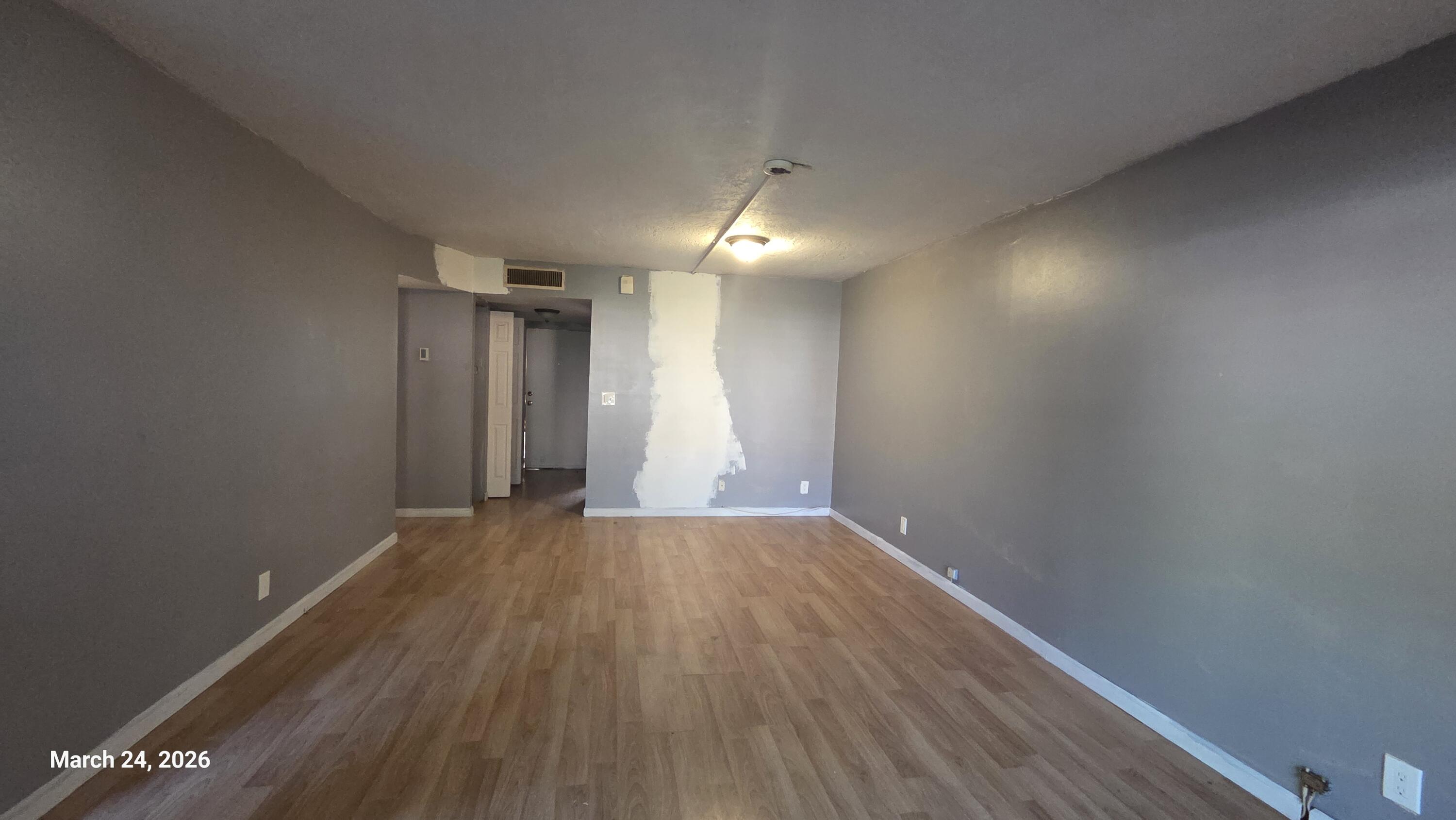 View photos, virtual tours, details... 2801 Somerset Drive 101