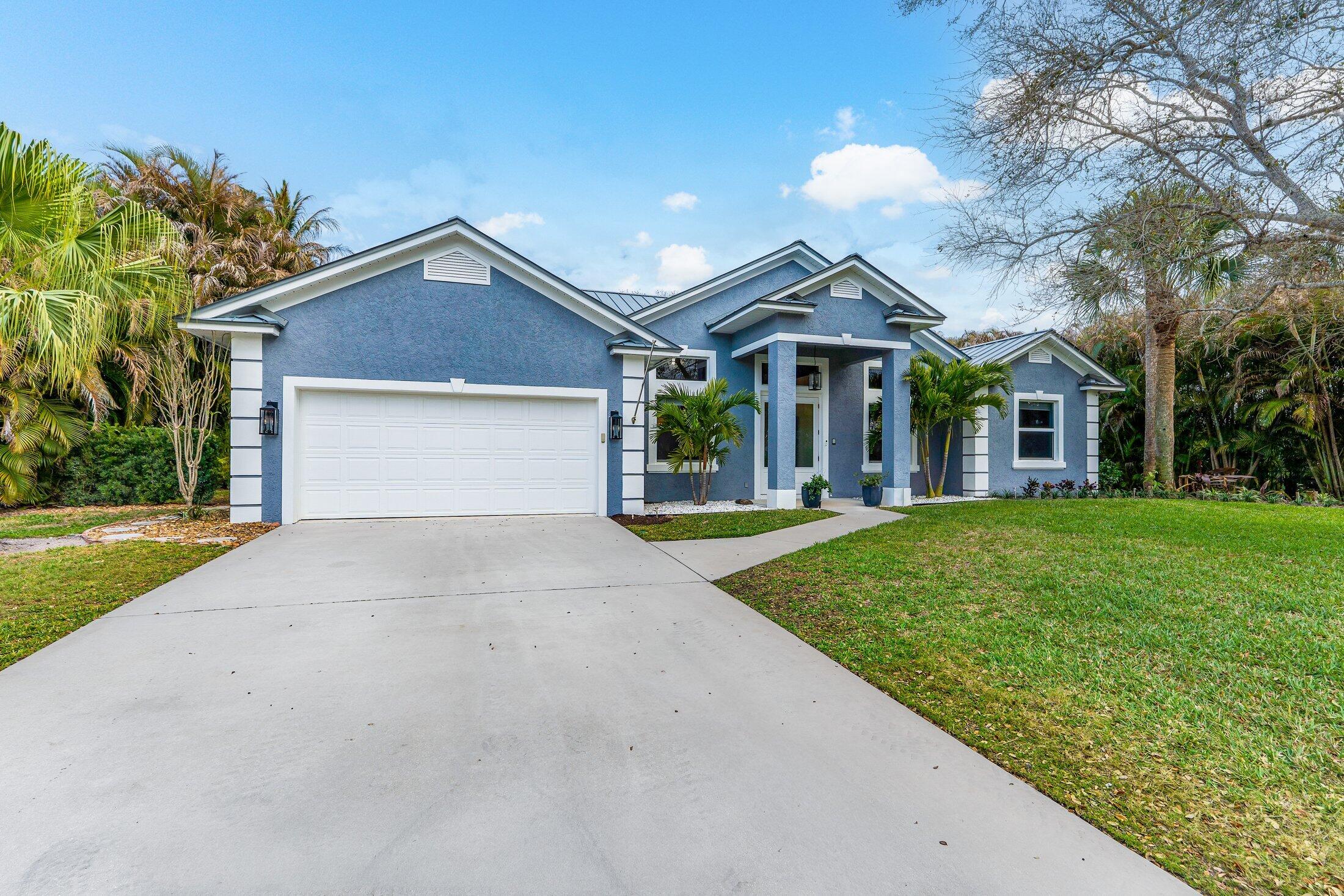 3741 SE Bowsprit Court