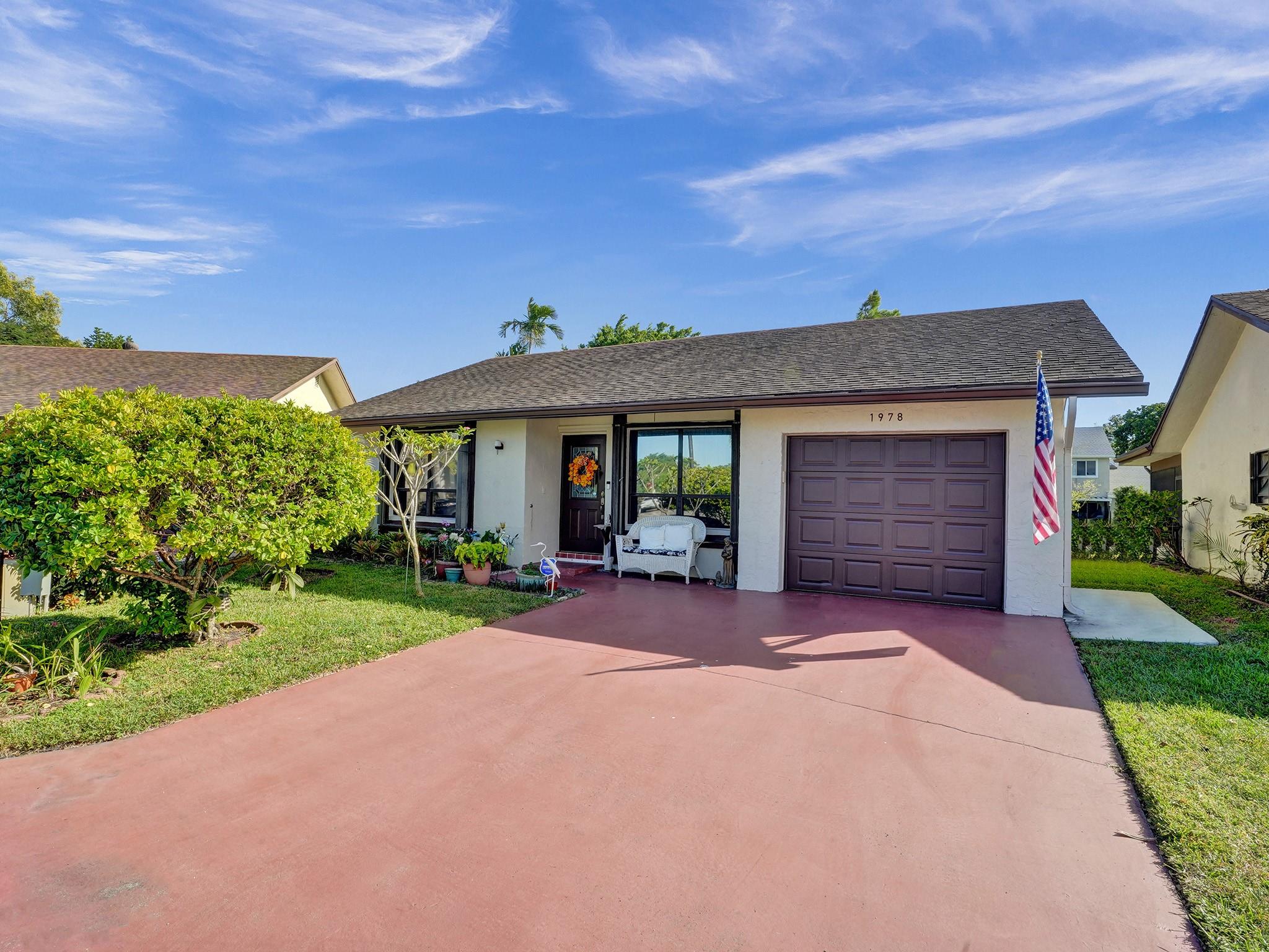 The Meadows Of Crystal La - Residential