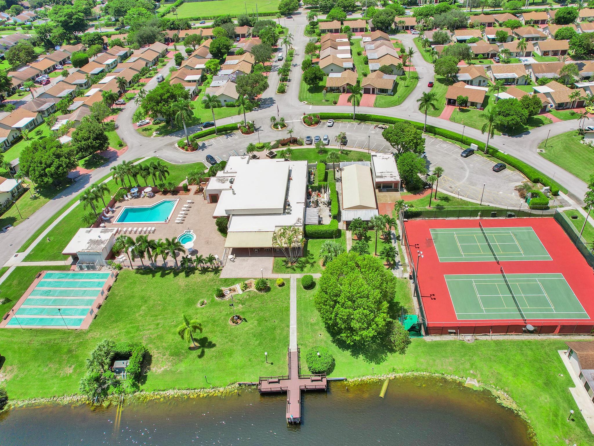 The Meadows Of Crystal La - Residential