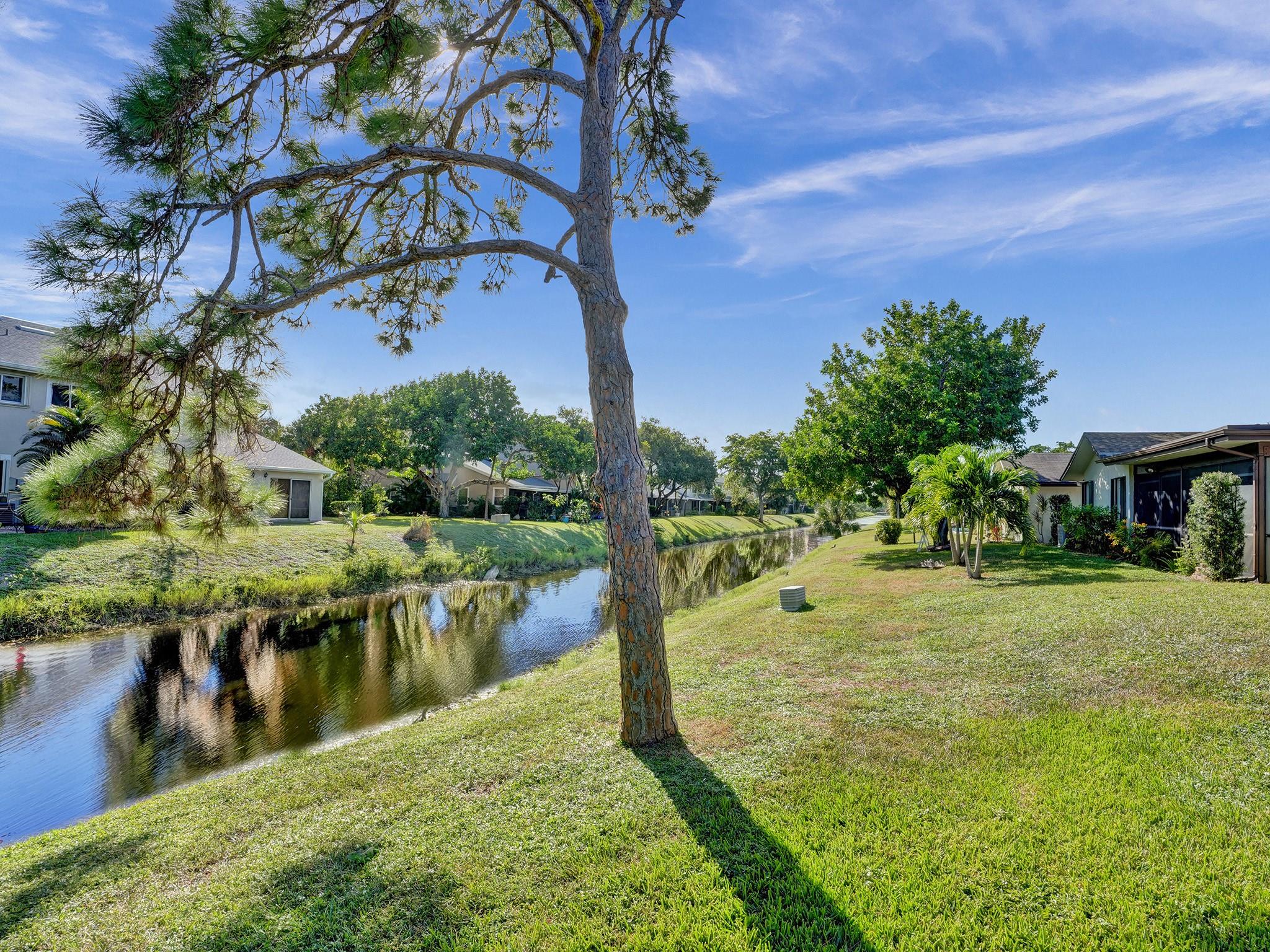 The Meadows Of Crystal La - Residential
