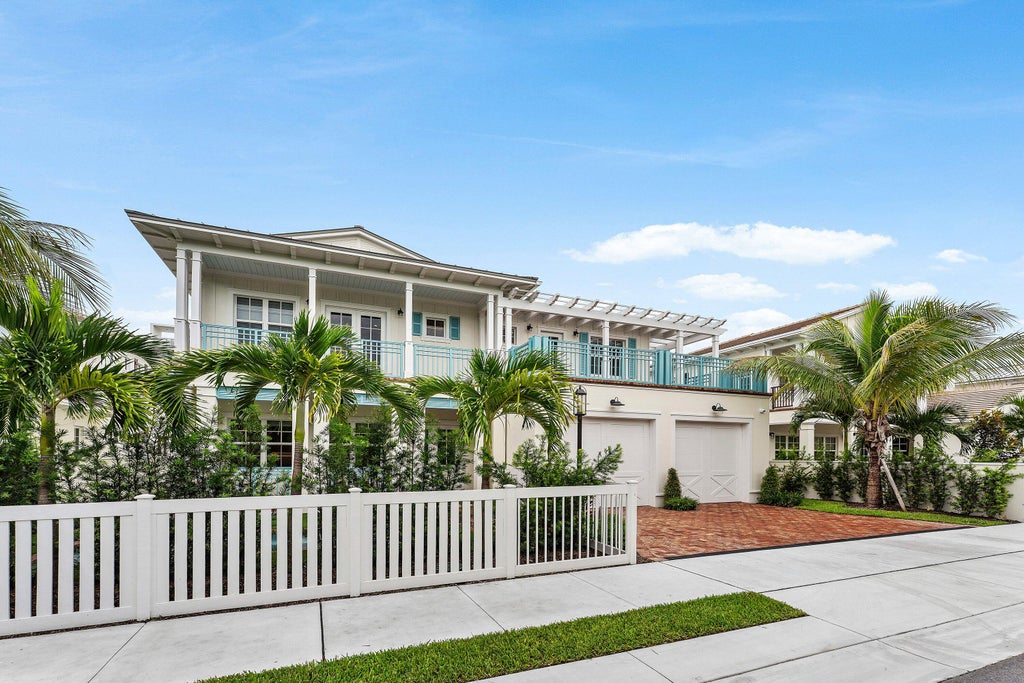 Photo of 140 SE 1st Avenue, Delray Beach, FL 33444 (MLS # B26081299)