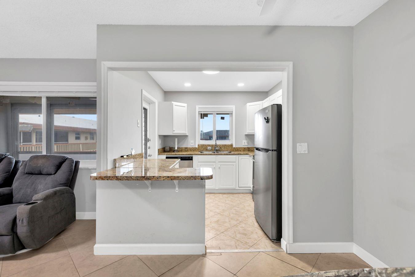 BEVERLY HILLS - Residential