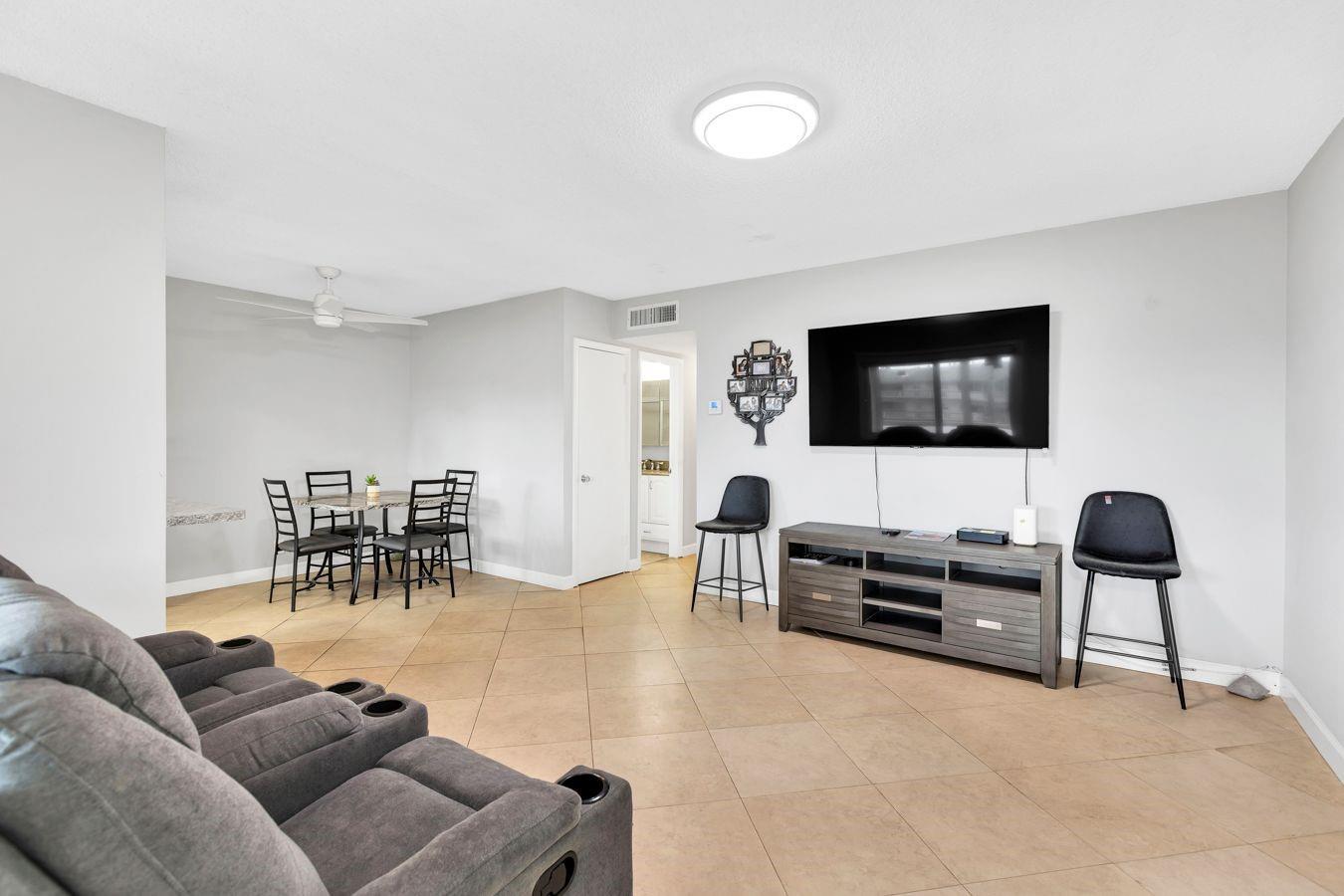 BEVERLY HILLS - Residential