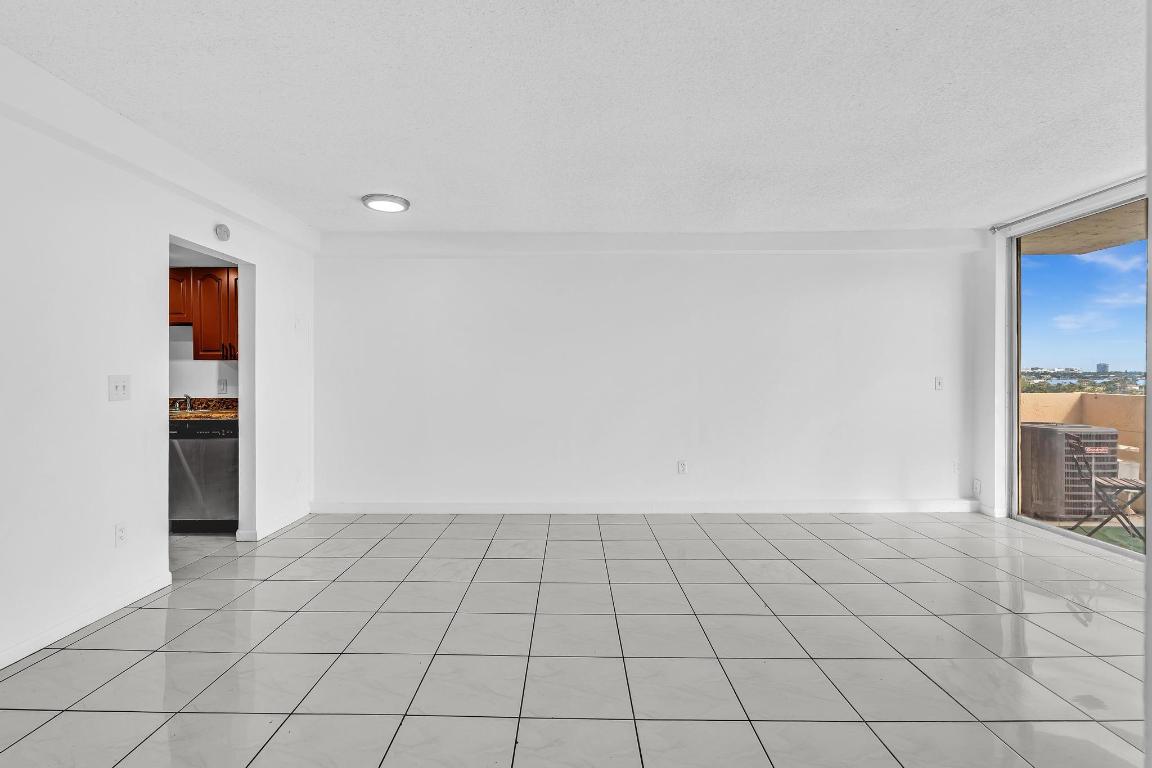 VECINO DEL MAR CONDO - Residential Lease