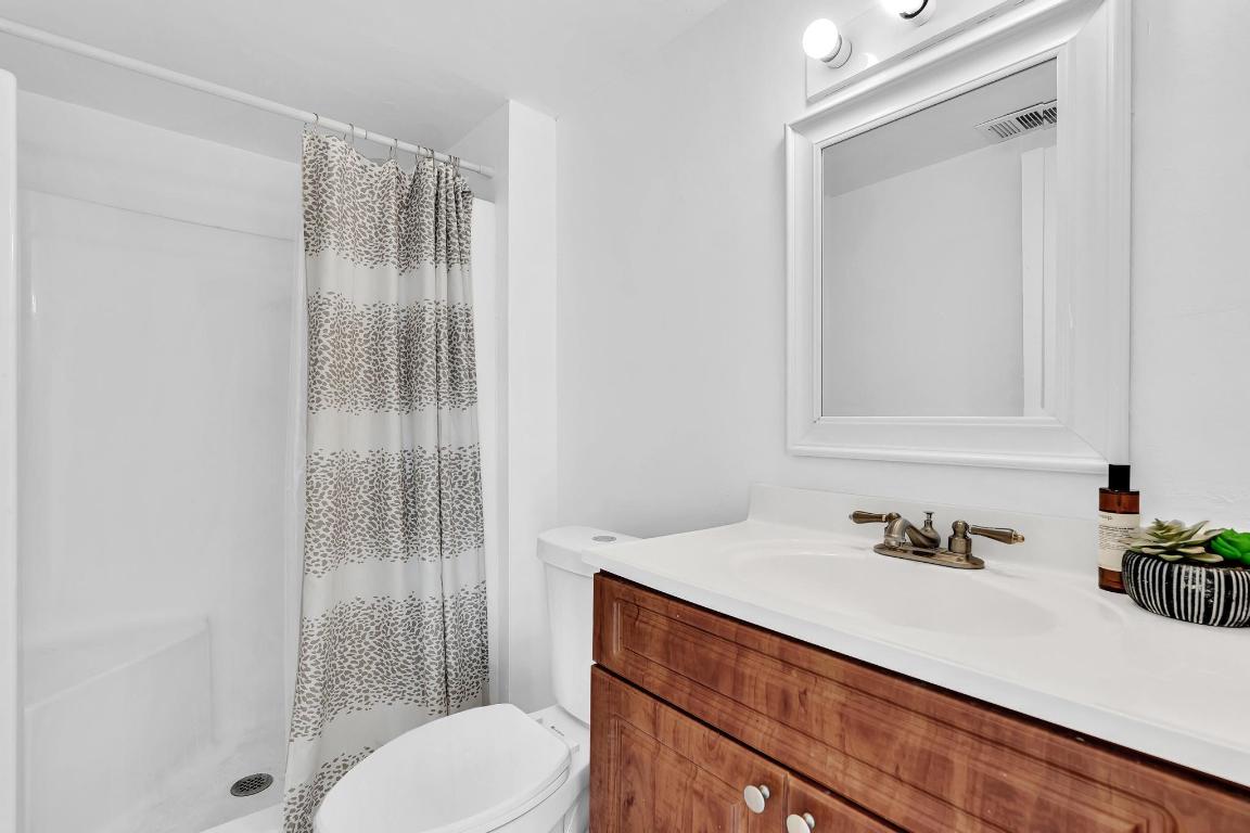 VECINO DEL MAR CONDO - Residential Lease