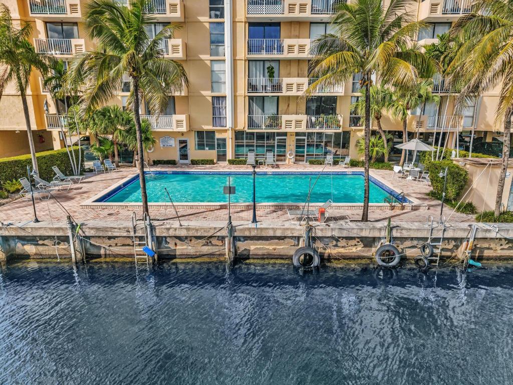 VECINO DEL MAR CONDO - Residential Lease