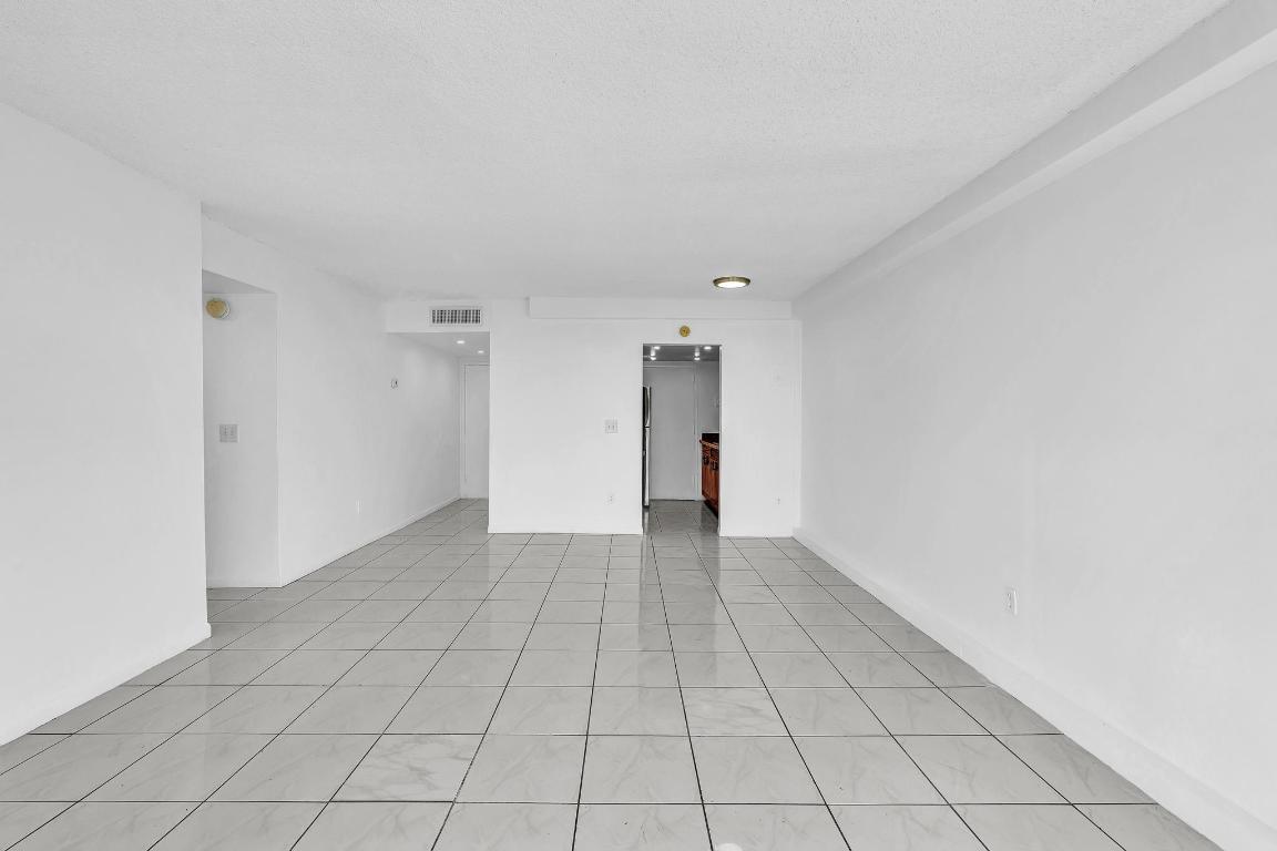 VECINO DEL MAR CONDO - Residential Lease