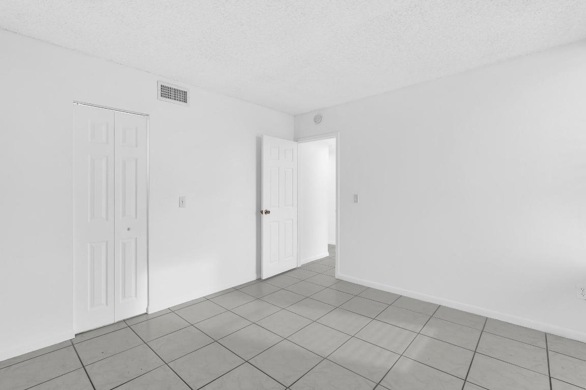 VECINO DEL MAR CONDO - Residential Lease