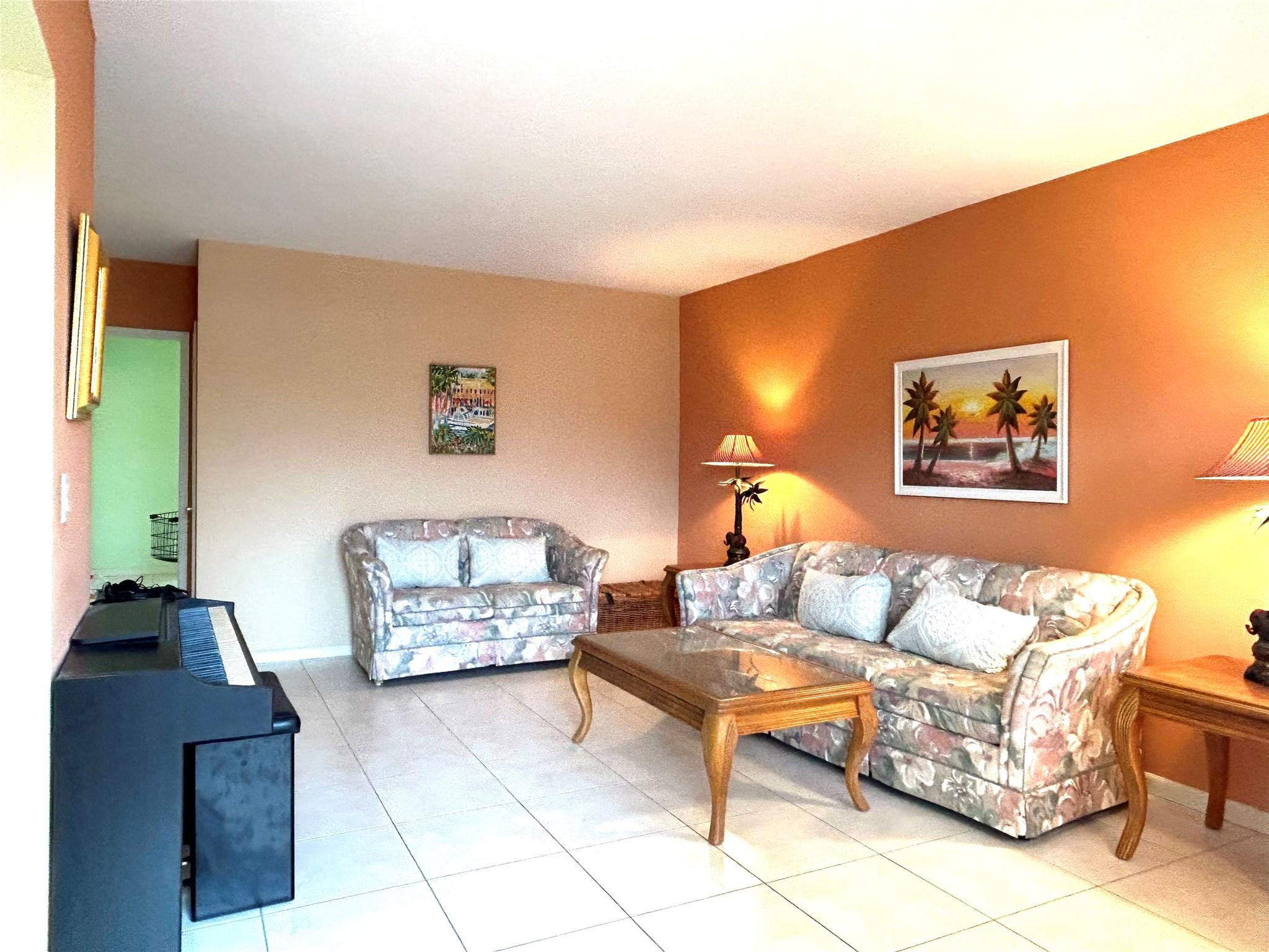 Lighthouse Point Gardens - Residential