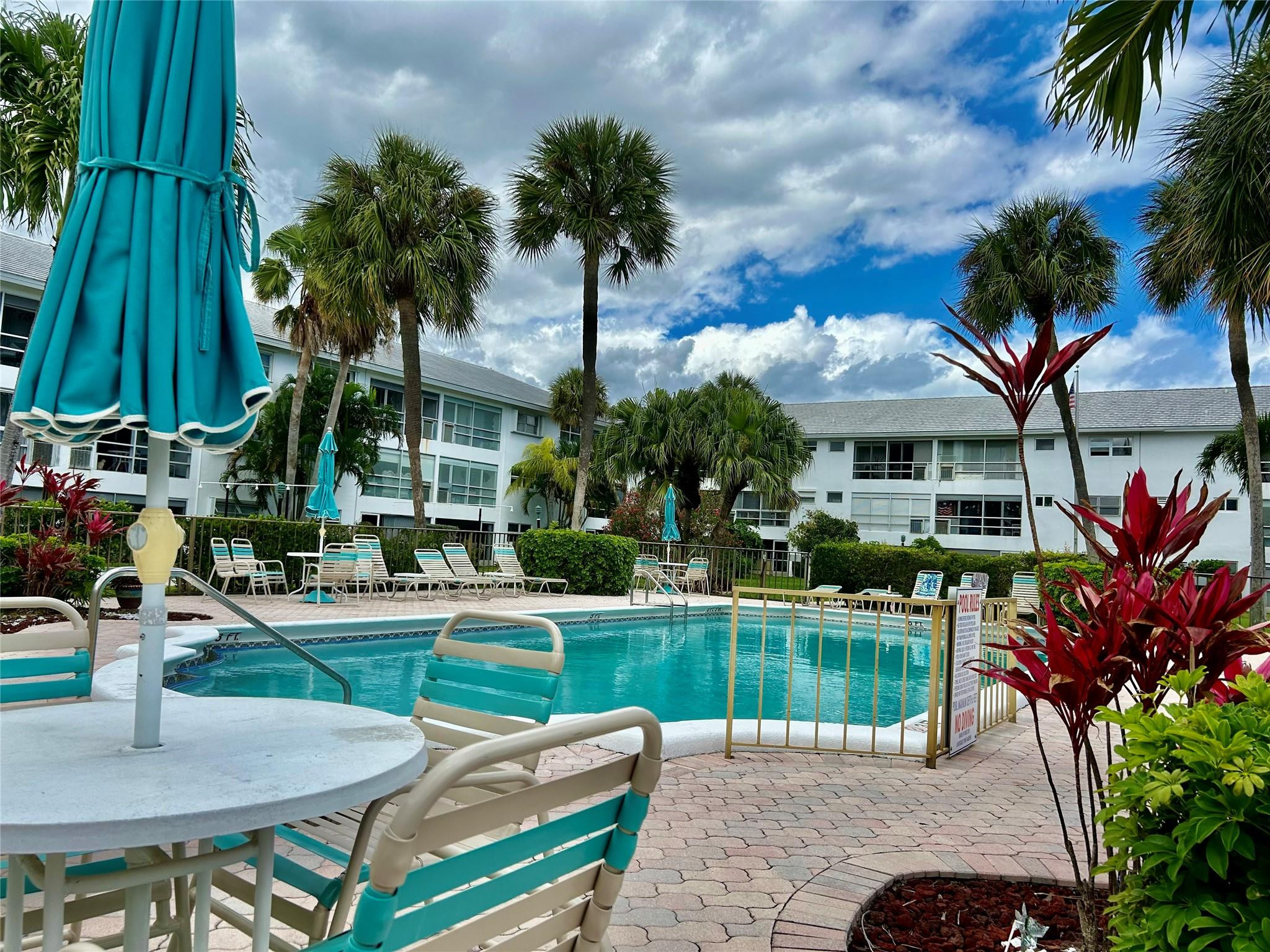 Lighthouse Point Gardens - Residential