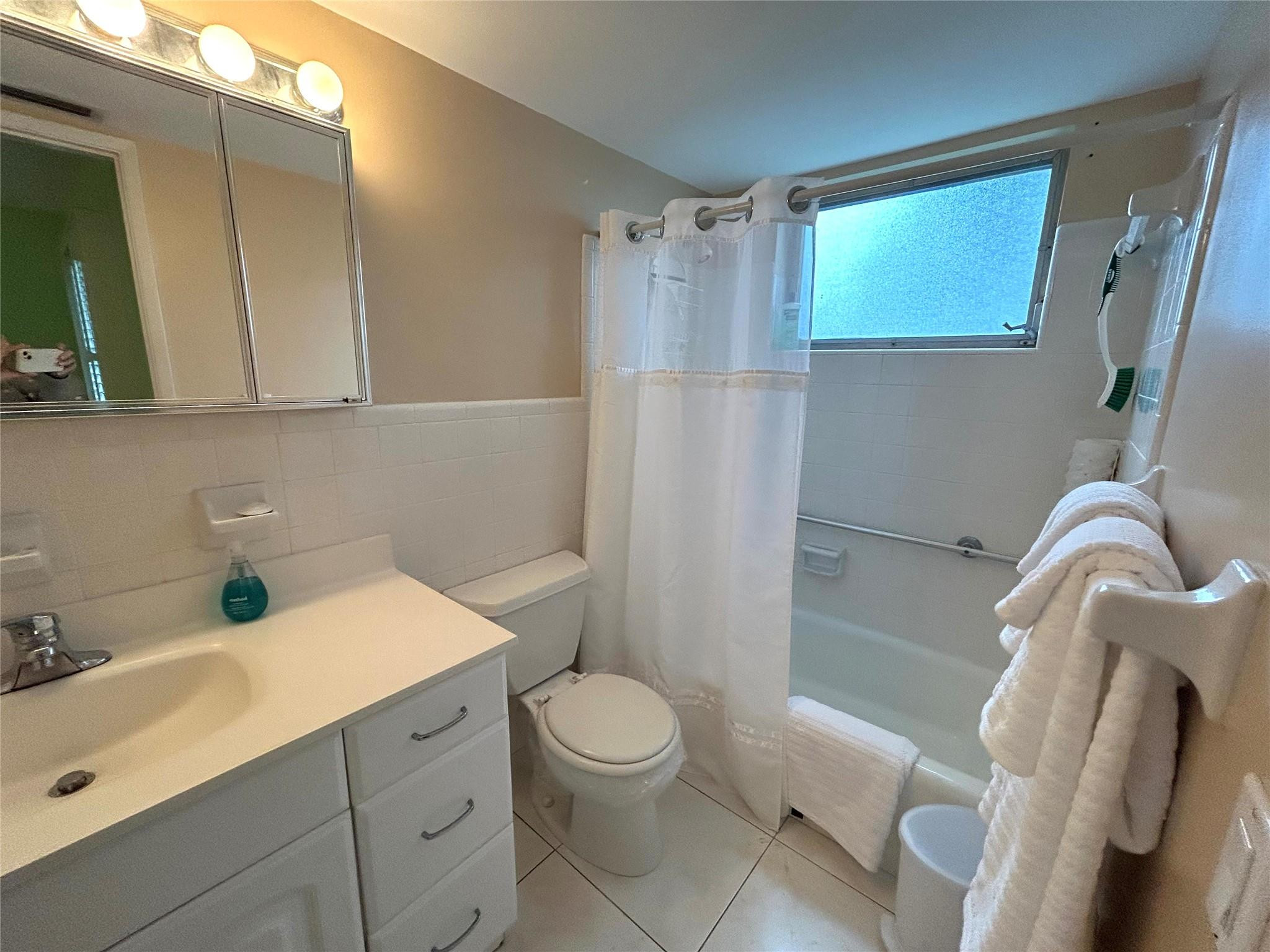 Lighthouse Point Gardens - Residential