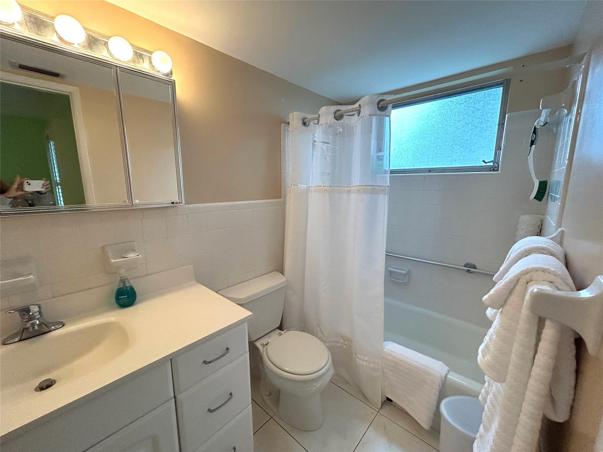 Lighthouse Point Gardens - Residential