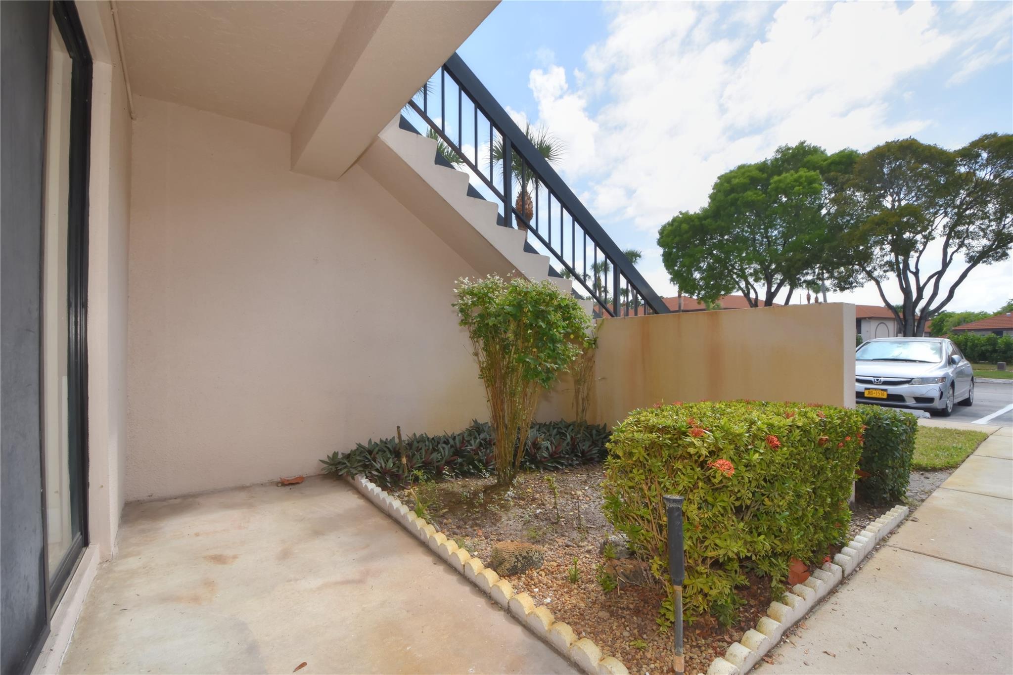 5200 E Club Cir 104