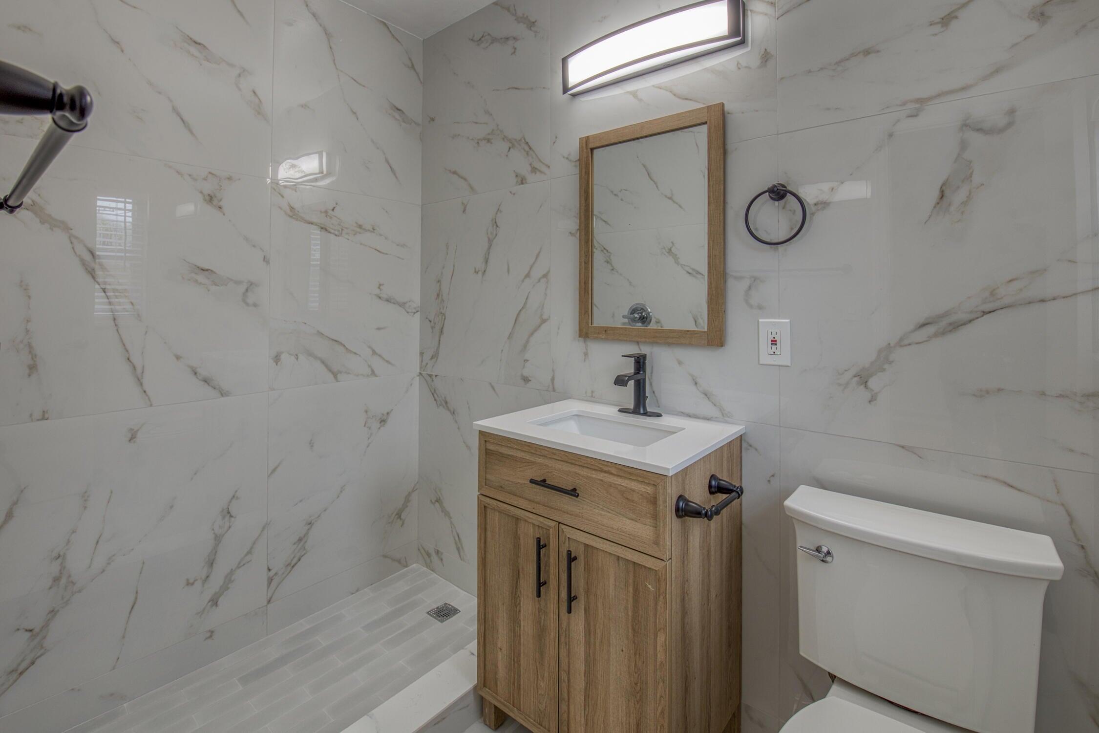 LAKE WORTH TOWN OF - Residential Lease