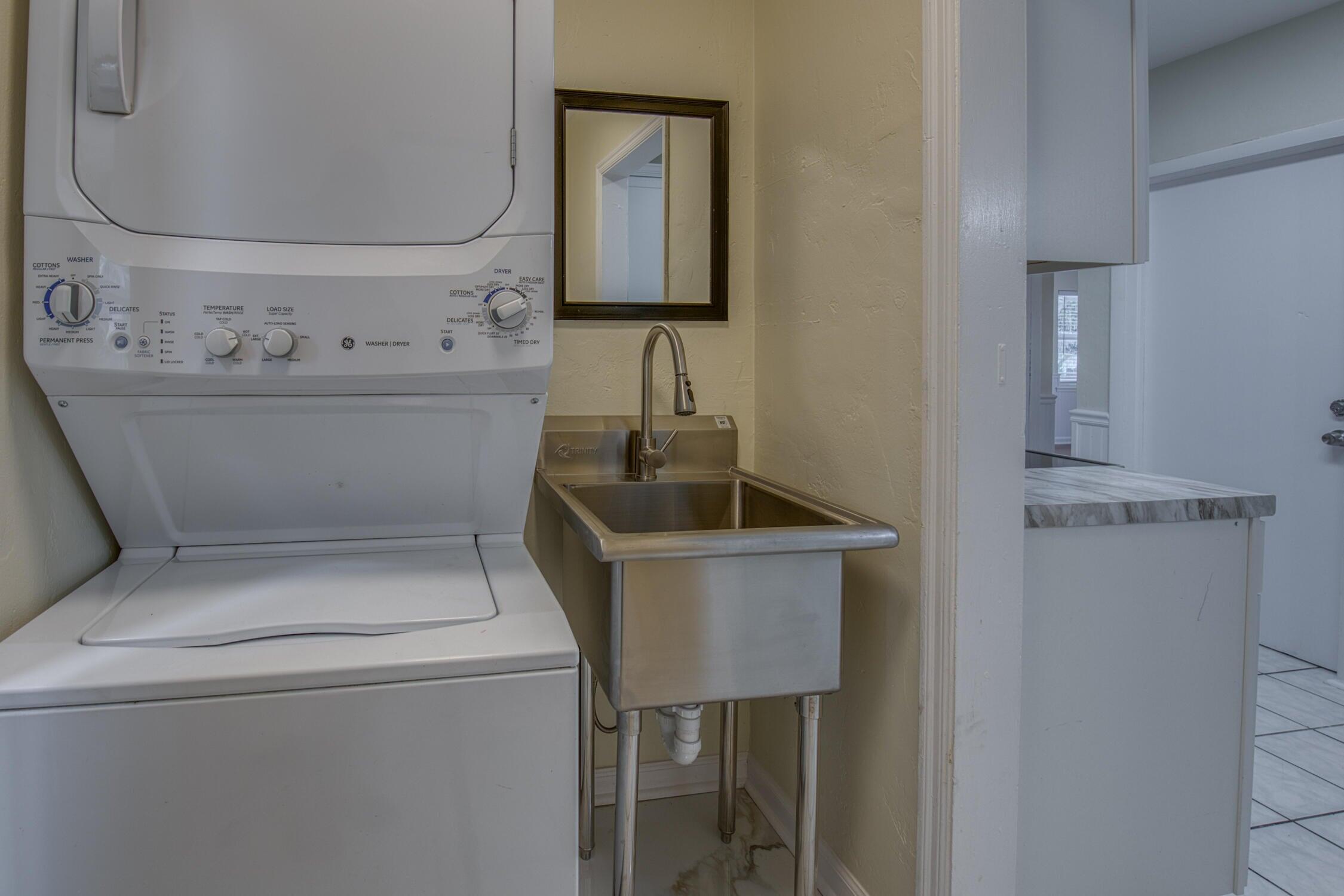 LAKE WORTH TOWN OF - Residential Lease