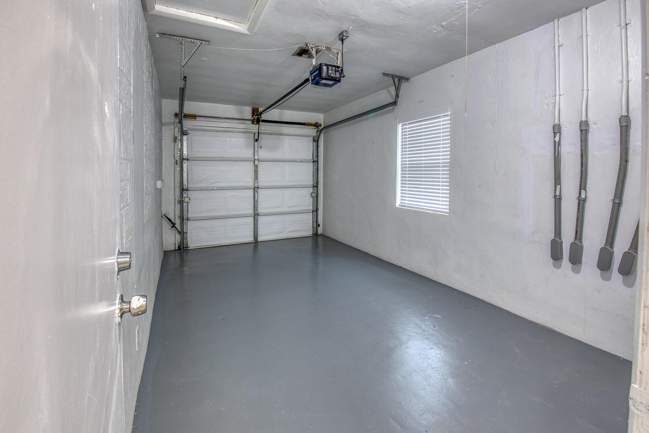 LAKE WORTH TOWN OF - Residential Lease