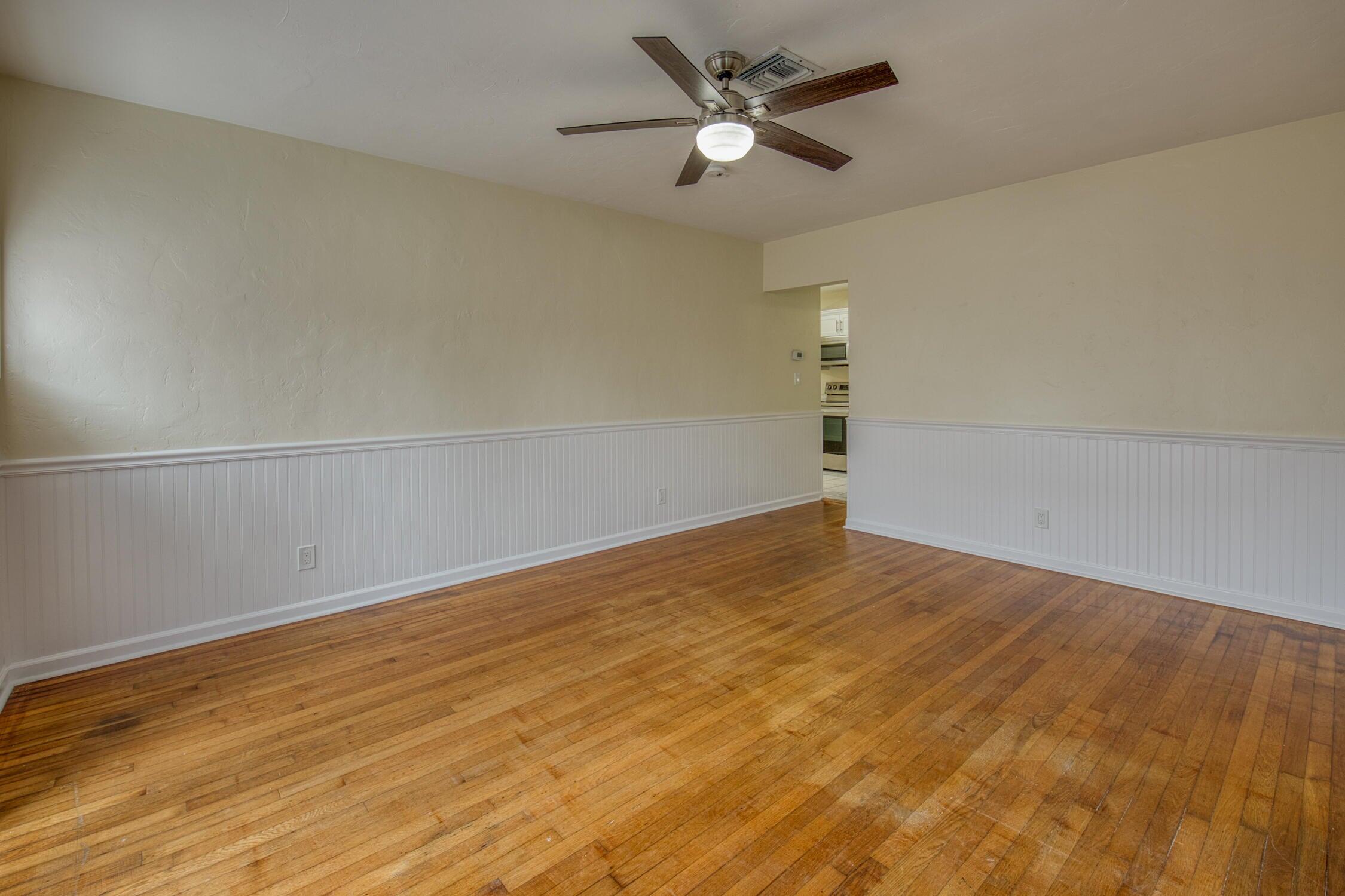 LAKE WORTH TOWN OF - Residential Lease