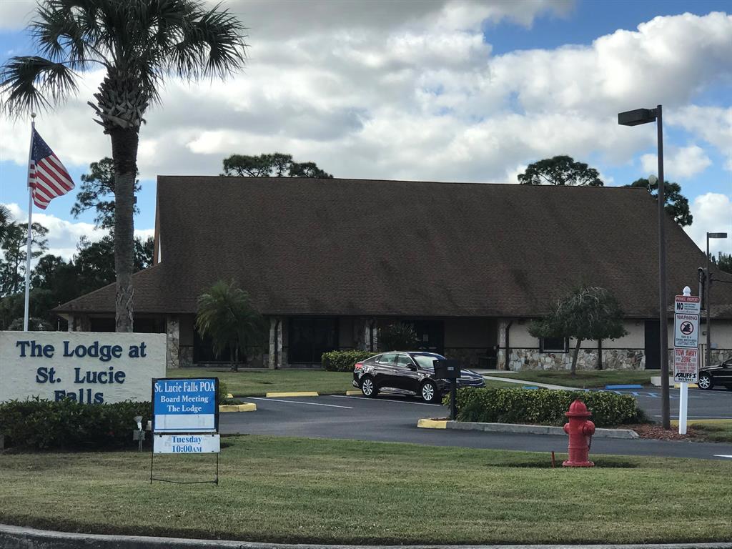 ST LUCIE FALLS - Residential