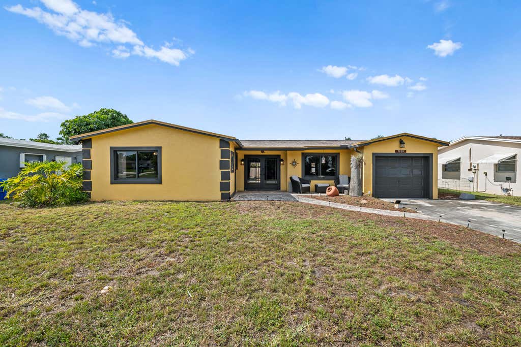 Photo of 7970 NW 1ST Court, Margate, FL 33063 (MLS # B26057245)