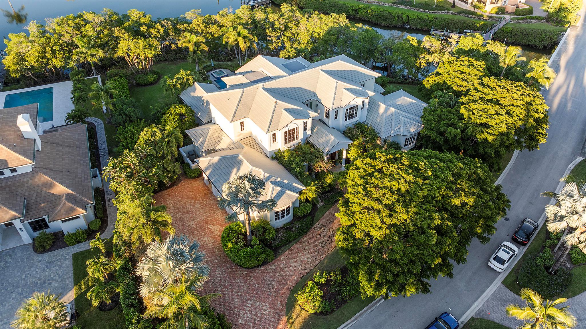 SAILFISH POINT - Residential