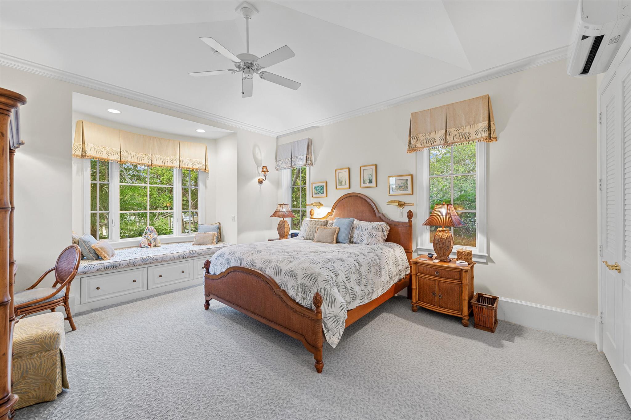 SAILFISH POINT - Residential