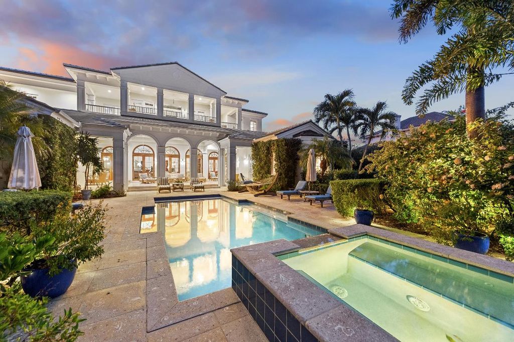 Photo of 6968 SE Harbor Circle, Stuart, FL 34996 (MLS # R11142055)