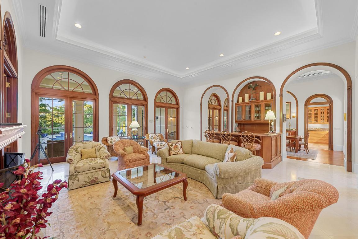 SAILFISH POINT - Residential