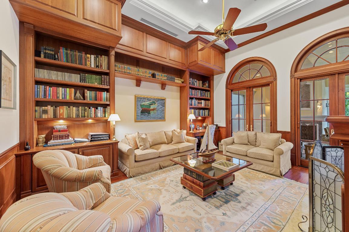 SAILFISH POINT - Residential