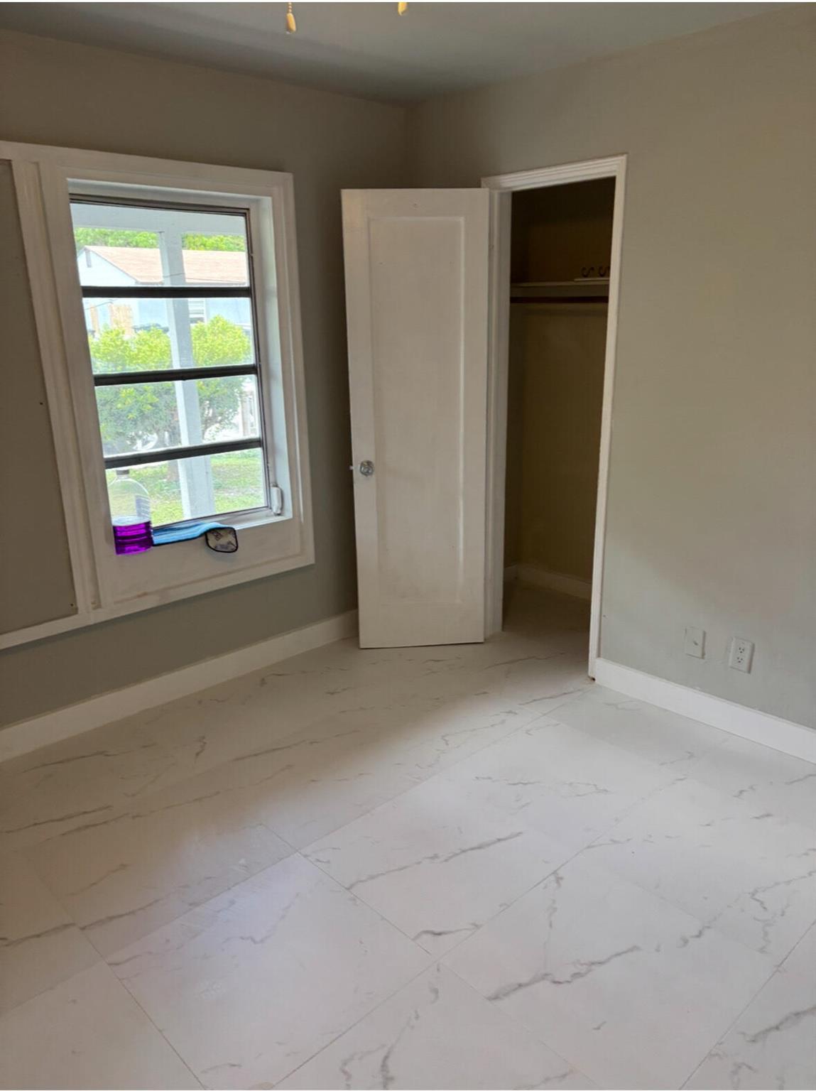 LAKE WORTH TOWN OF - Residential Lease