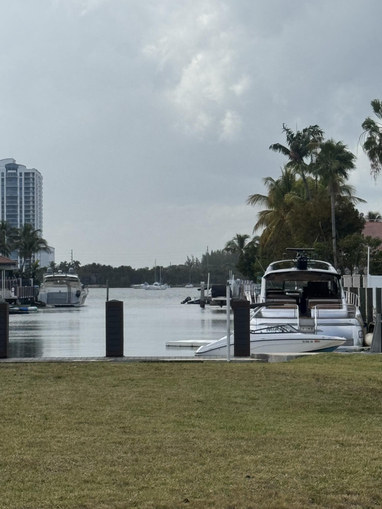 FLORENCE CONDO - Residential