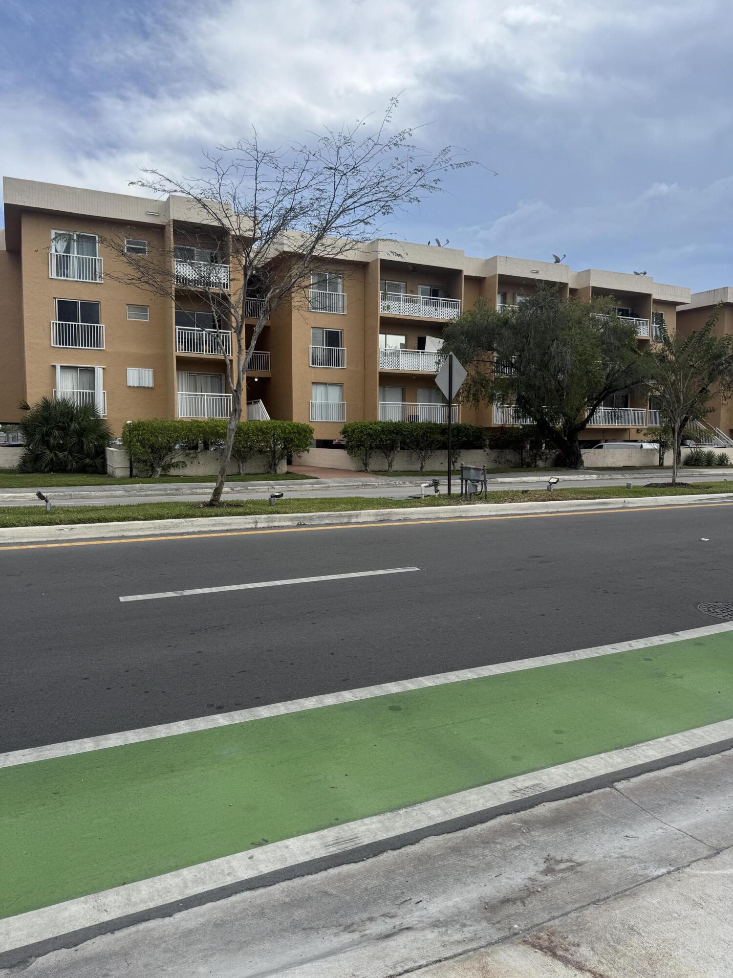 FLORENCE CONDO - Residential