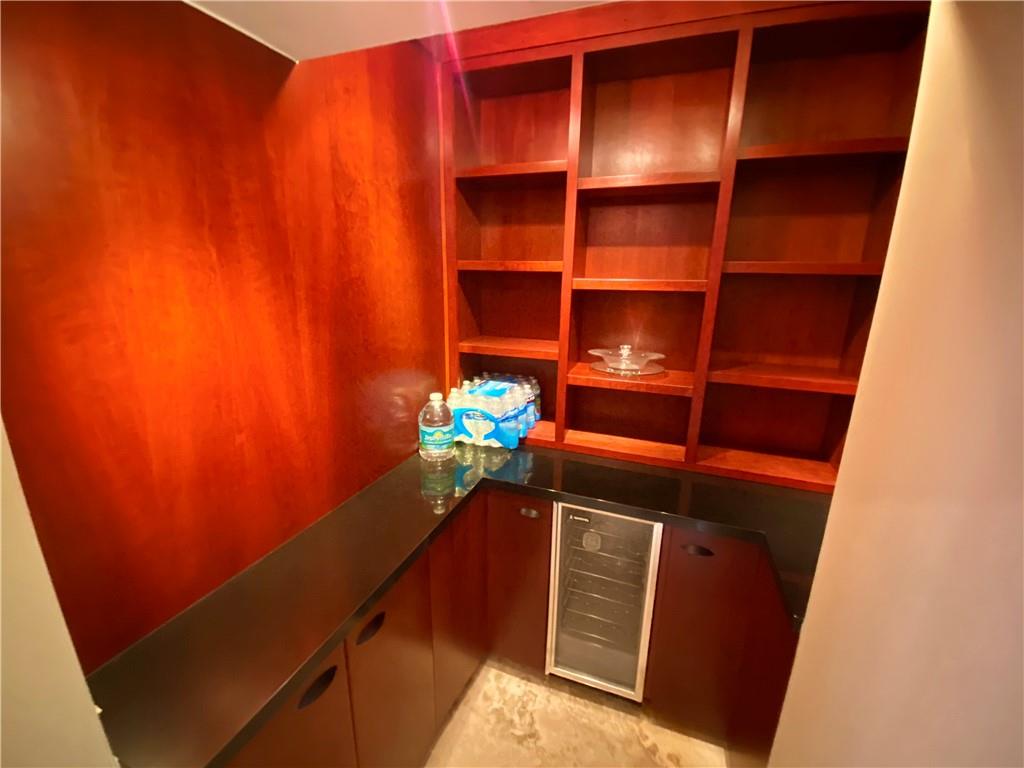 Marine Tower Condo - Residential Lease