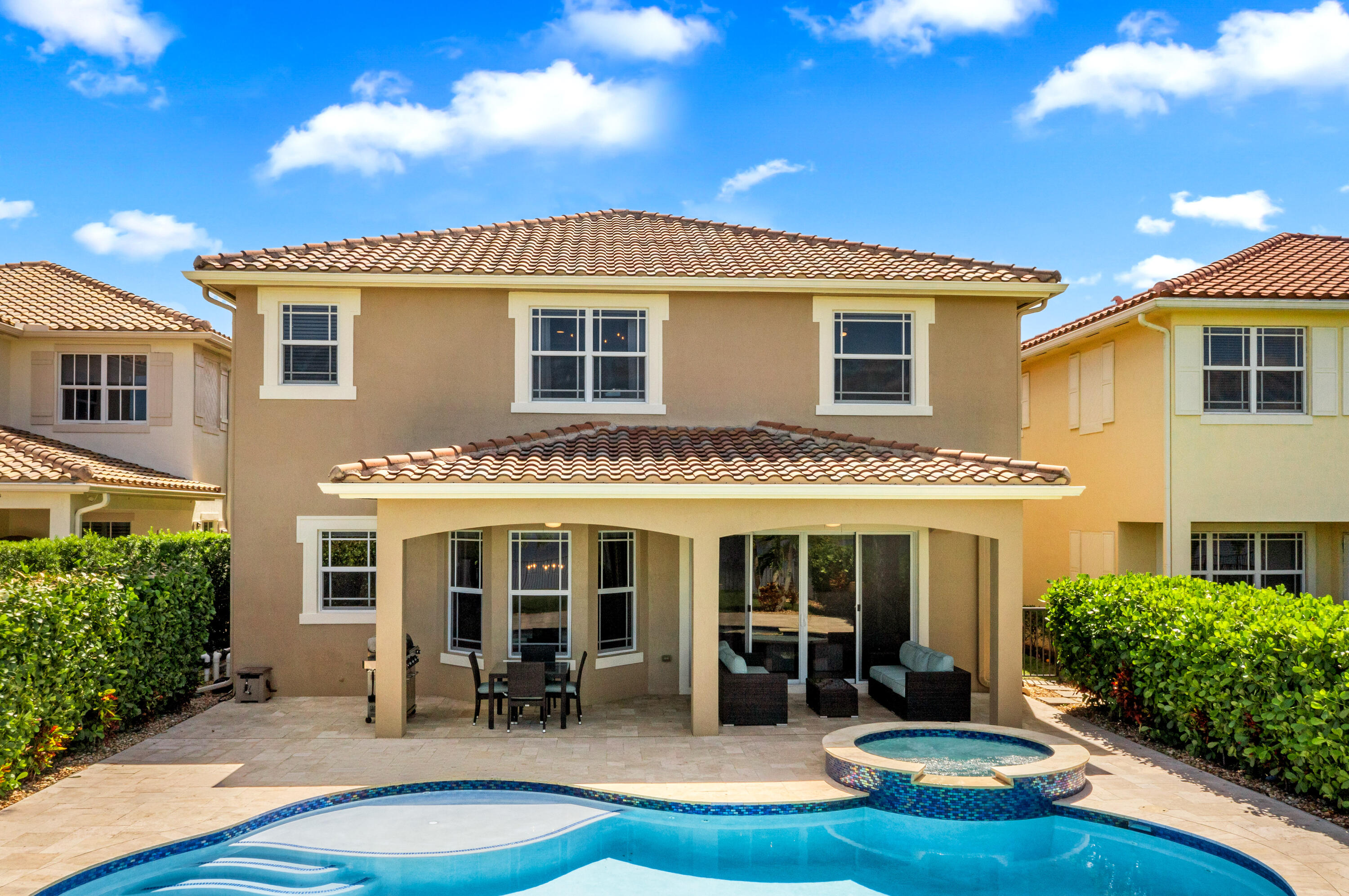 MIRALAGO - Residential