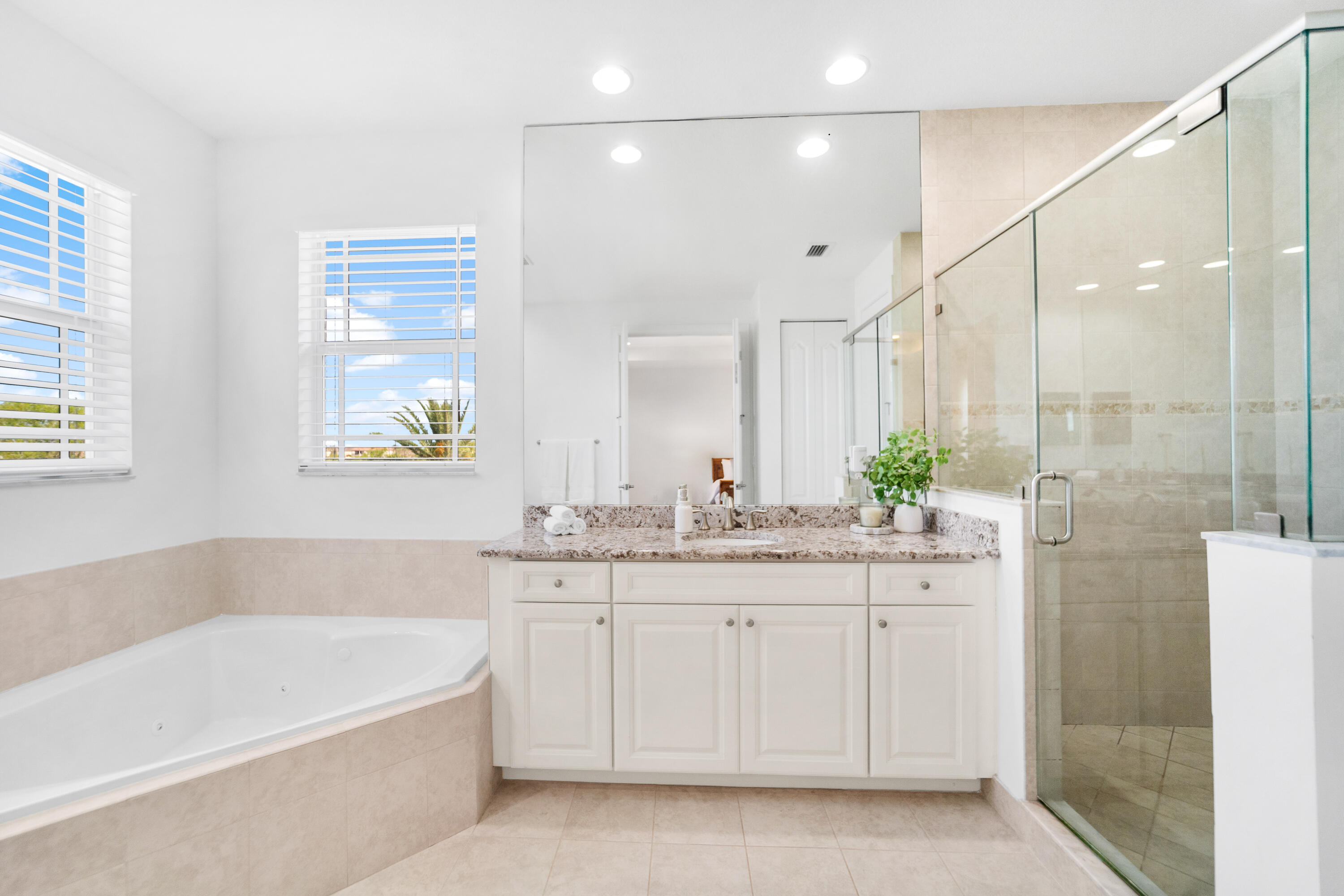 MIRALAGO - Residential