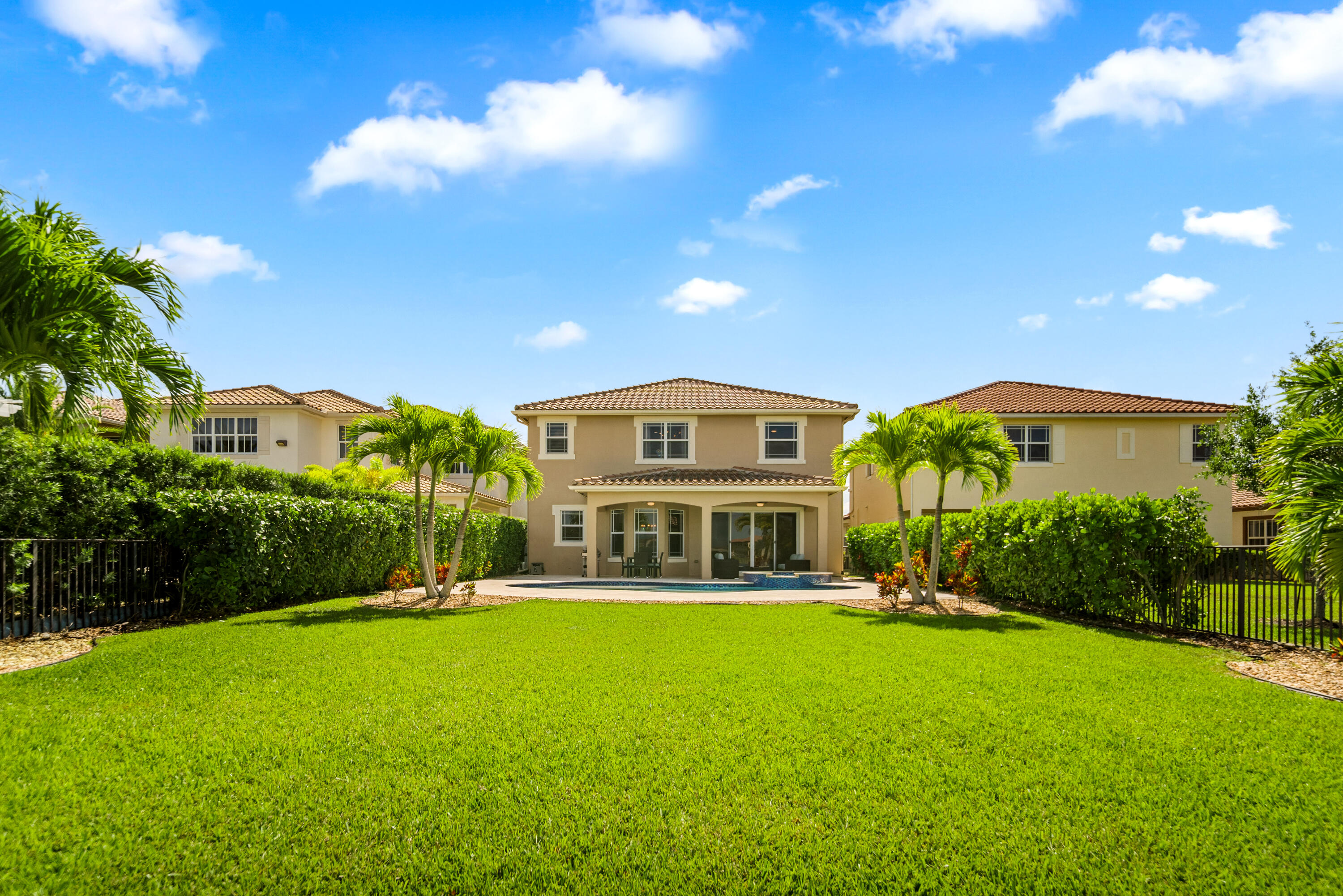 MIRALAGO - Residential