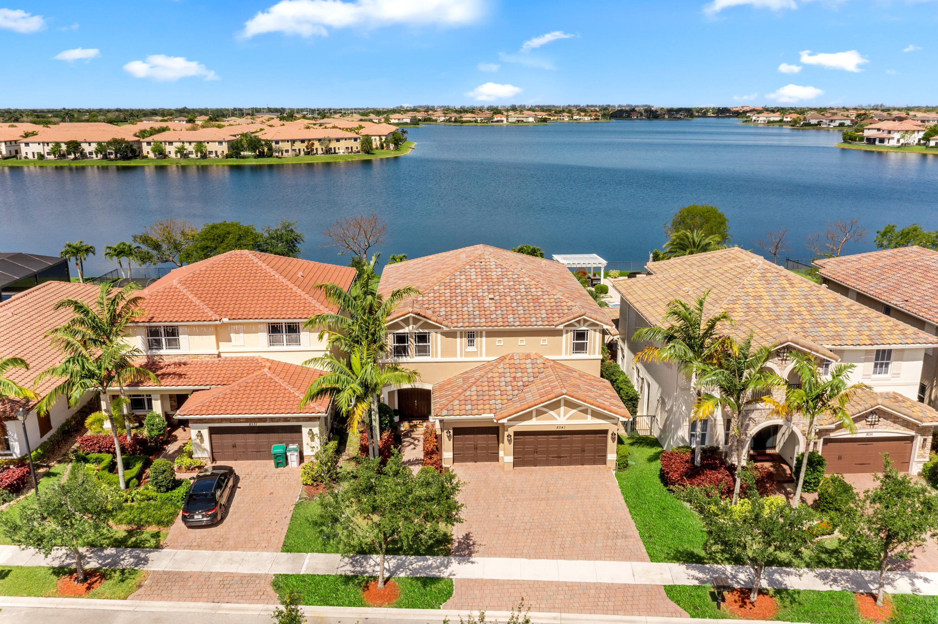 MIRALAGO - Residential