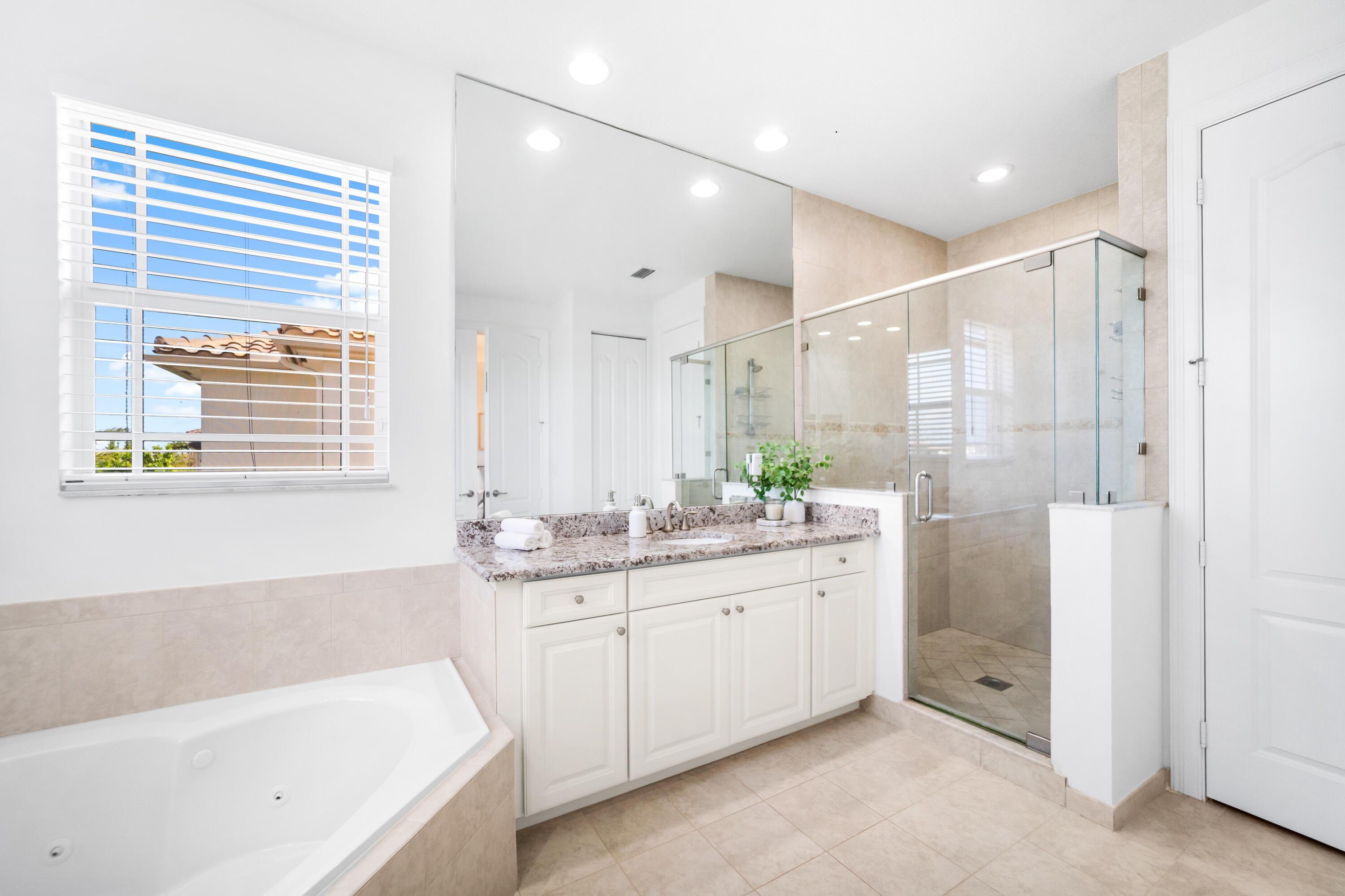 MIRALAGO - Residential