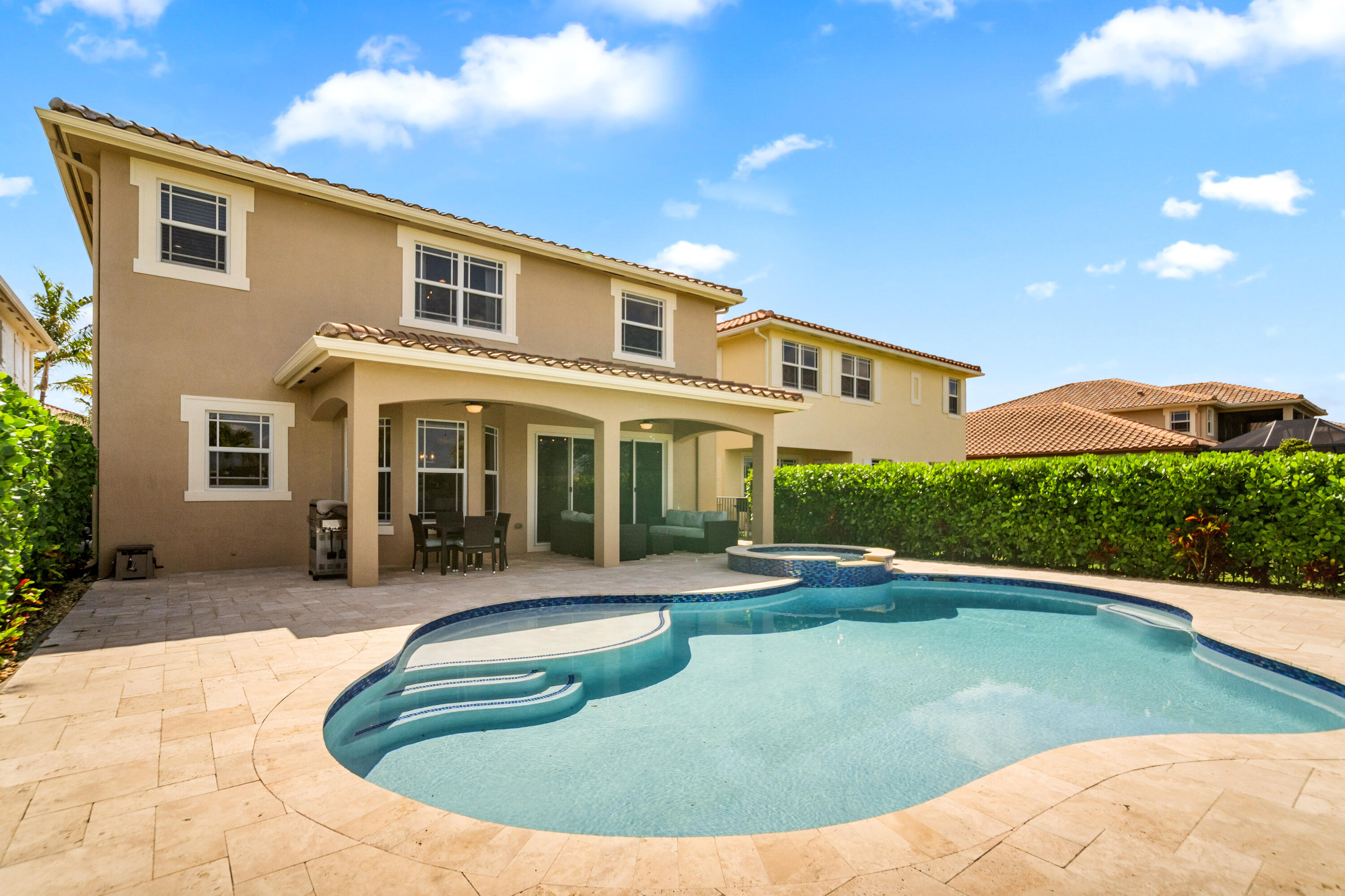 MIRALAGO - Residential