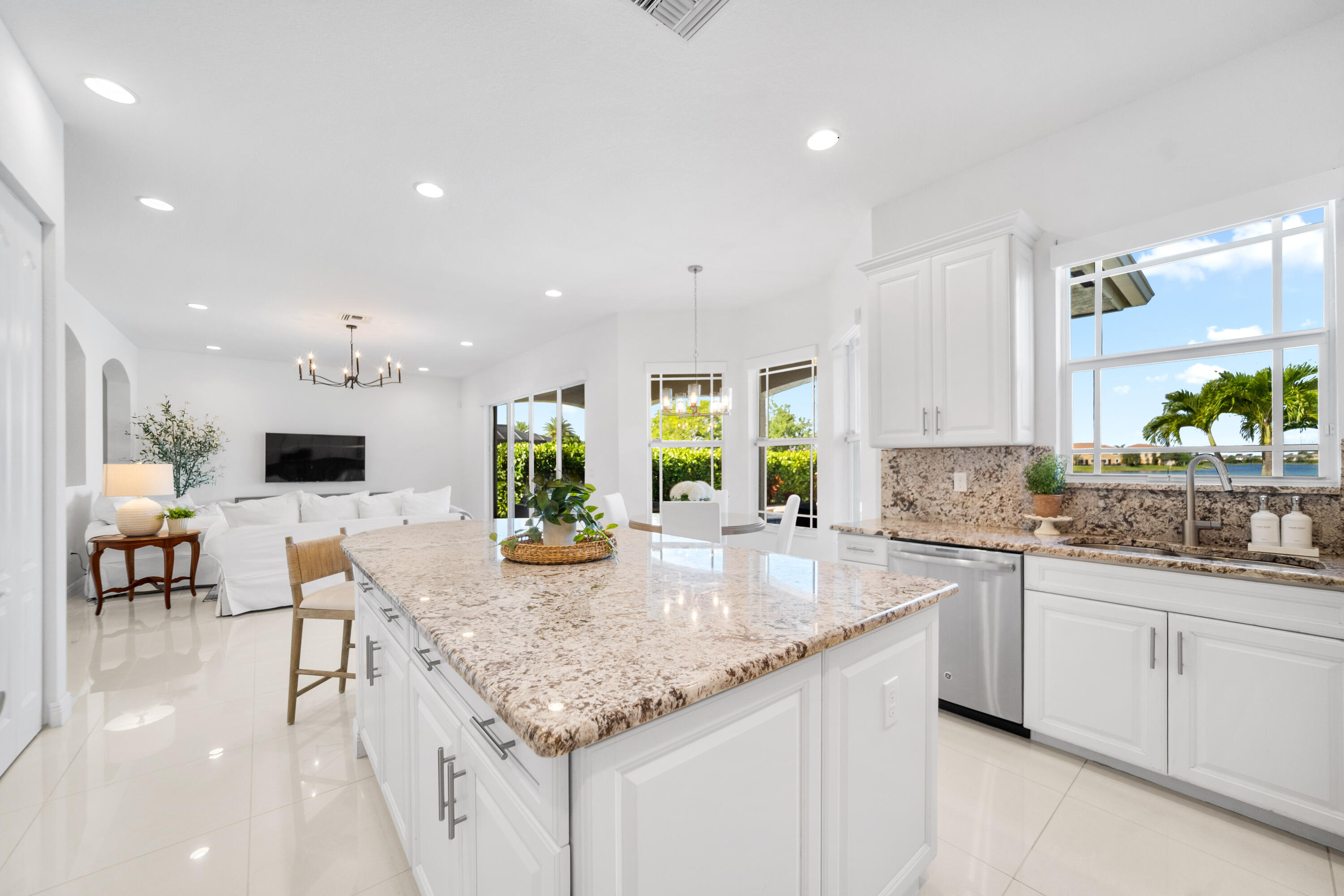 MIRALAGO - Residential