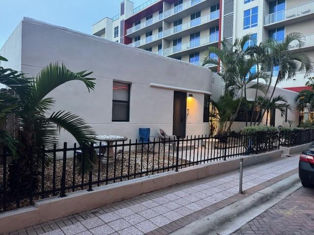 VILLAS ON THE CIRCLE - Residential